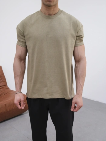 OVERSİZE ZEYTİN YEŞİLİ RENK KOLLAR DAR KESİM T-SHİRT