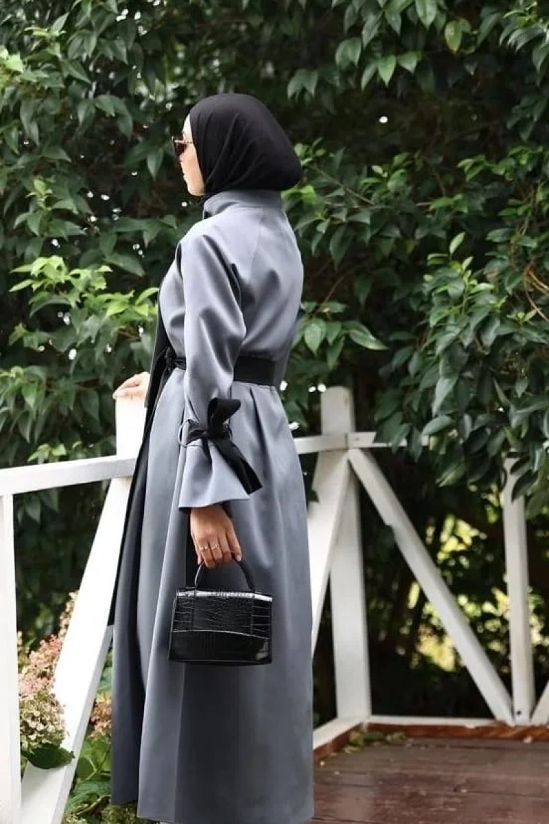 Siyah Kuşaklı Gri Trenç Elbise