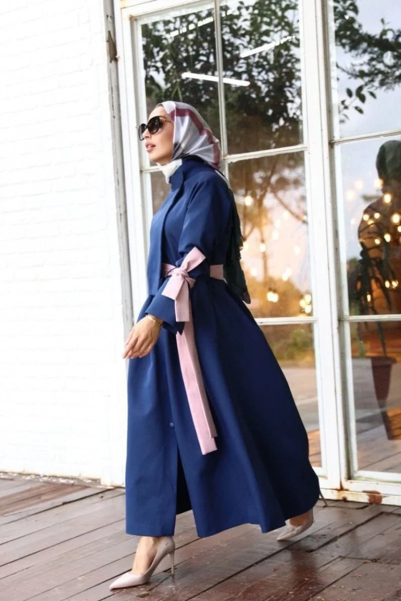 Pembe Kuşaklı Mavi Trenç Elbise