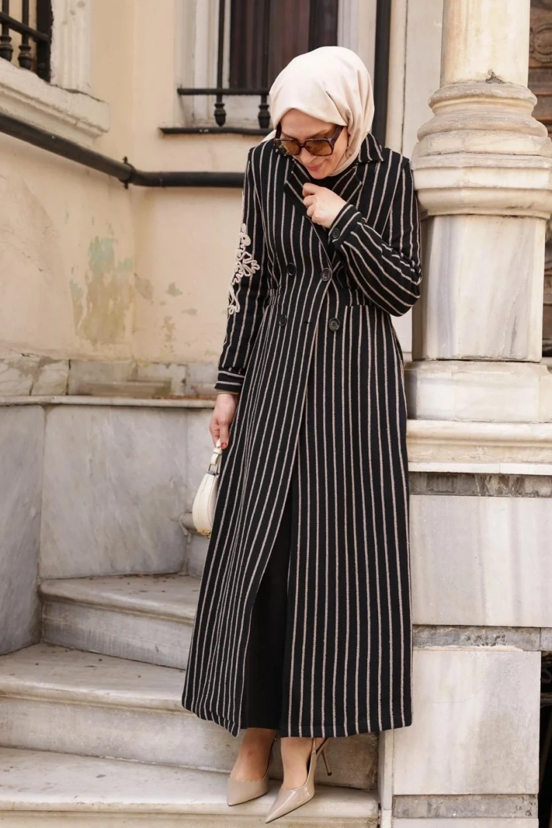 Kolu Nakışlı Çizgili Ceket Elbise Vizon
