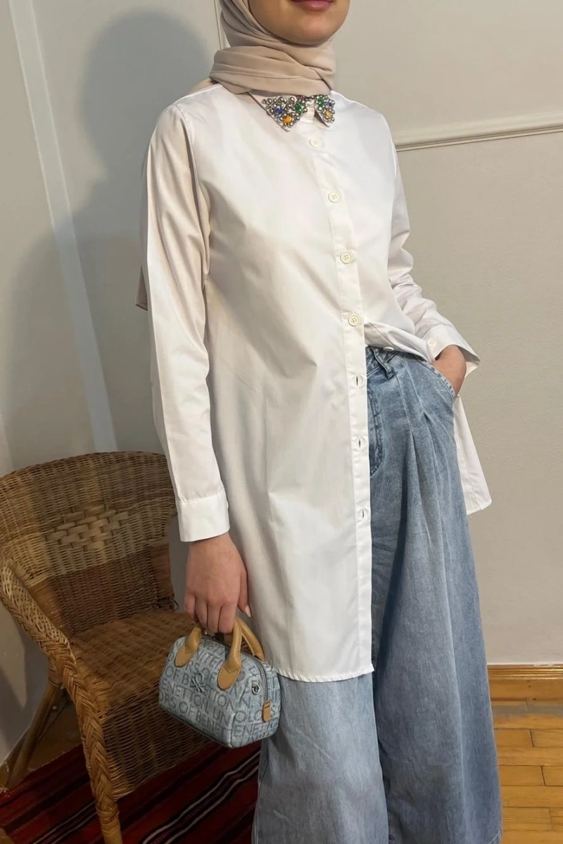 Kadın Yakası Turuncu Boncuklu Gömlek - Beyaz