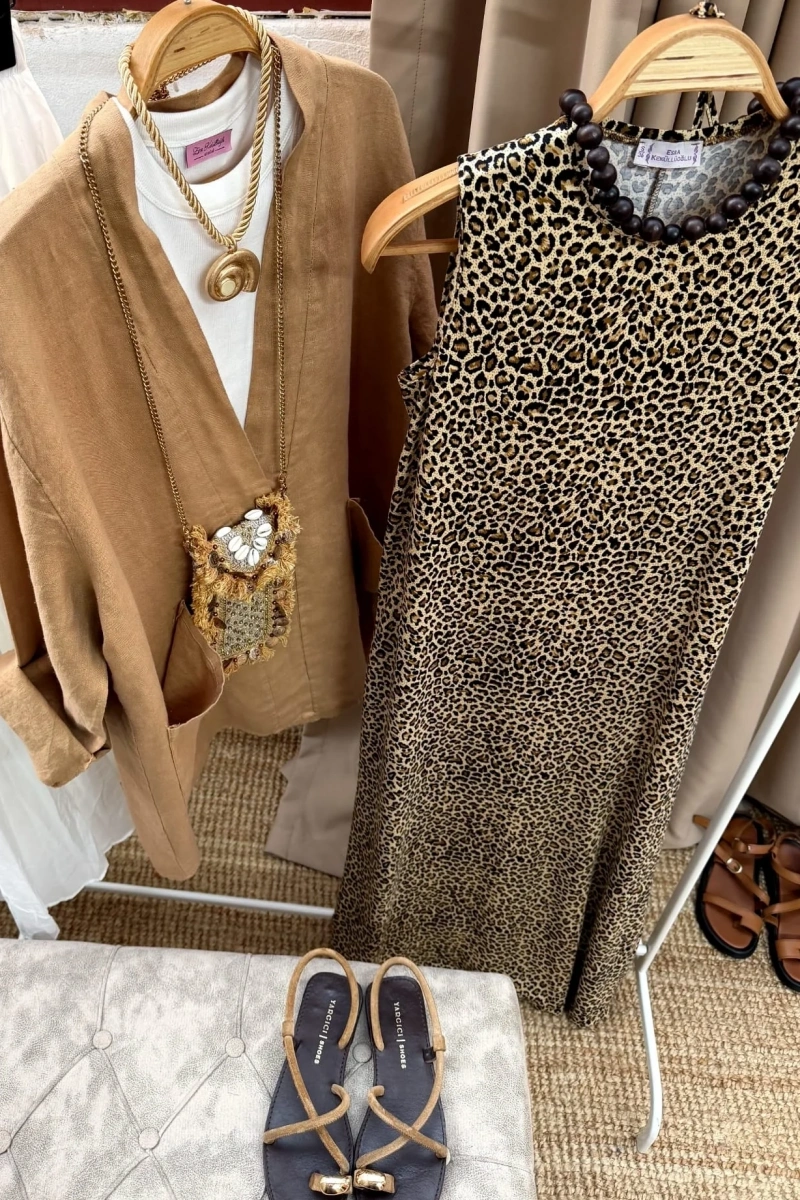 Basic Leopar Sıfır Kol Elbise Bej