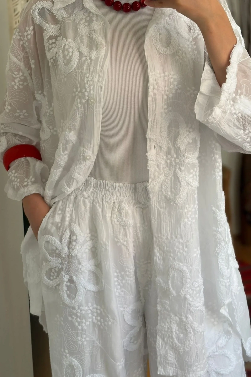 Kabartmalı Premium Takım - Beyaz