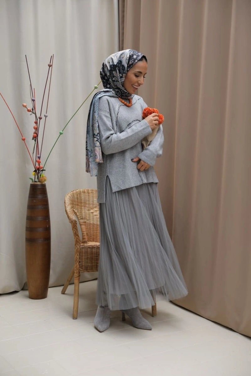 Kadın Asimetrik Dikişli Tüllü Triko Takım-Gri