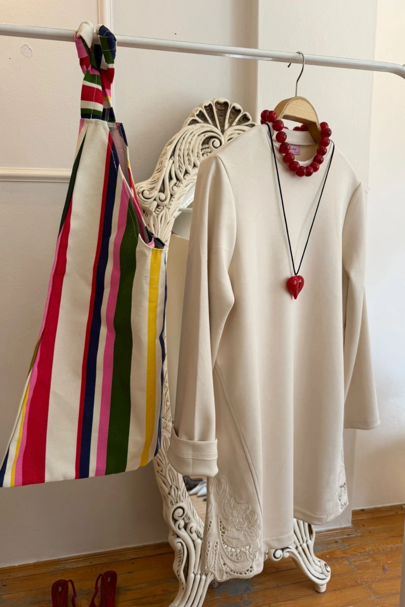 Kadın Nakışlı Romantik Ekru Tunik