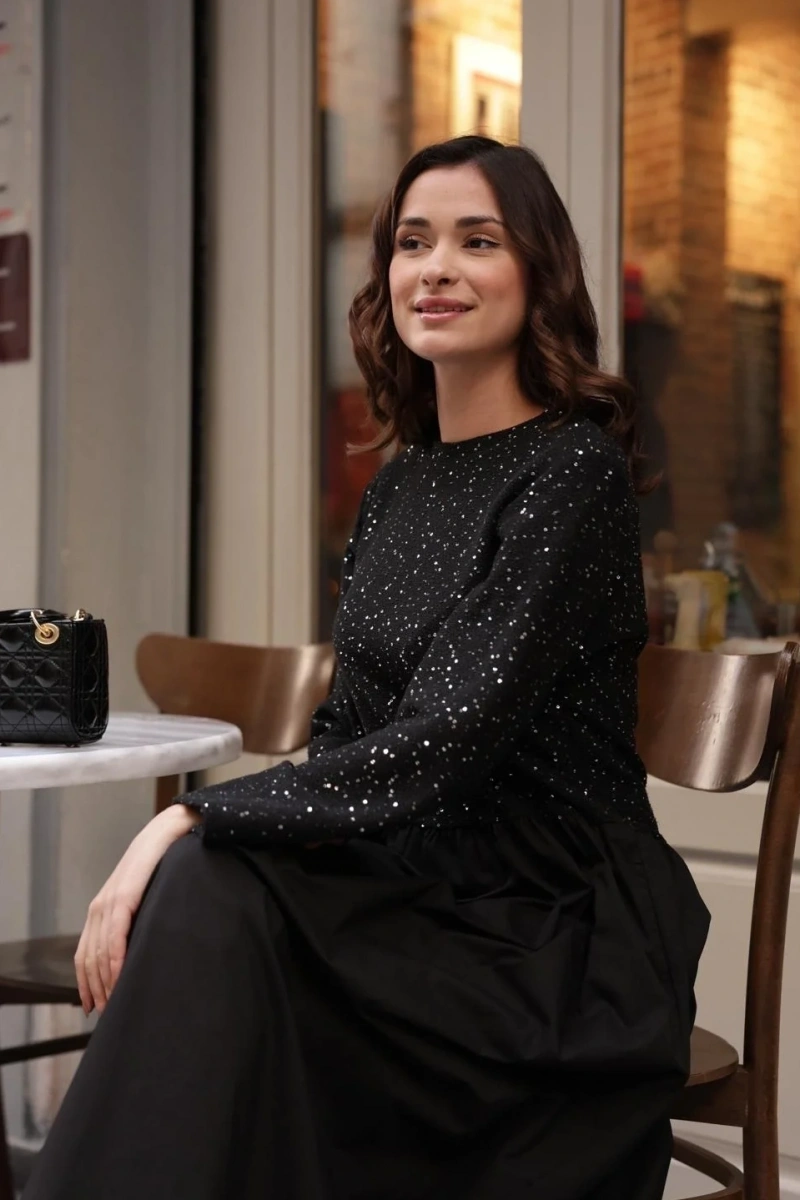 Payetli Poplin Siyah Elbise