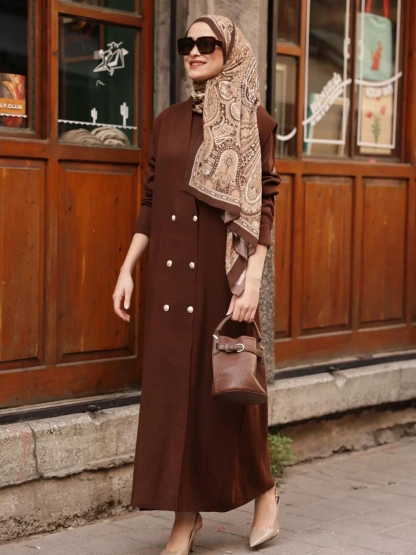 Triko Düğmeli Yelek Elbise Kahverengi