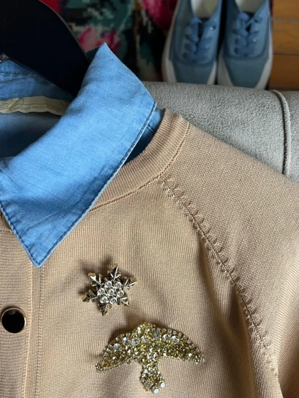 Merserize Kuş Broşlu Hırka - Camel