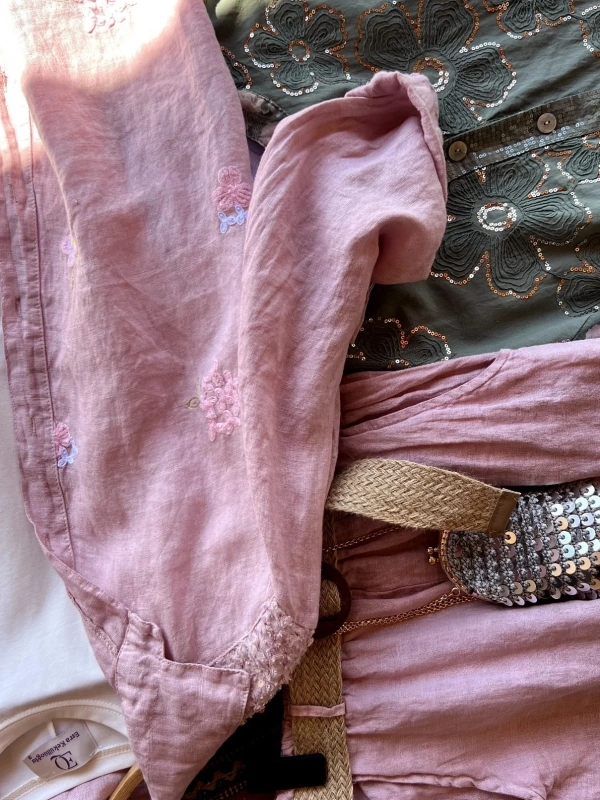 Kelebek Nakışlı Keten Takım Pembe
