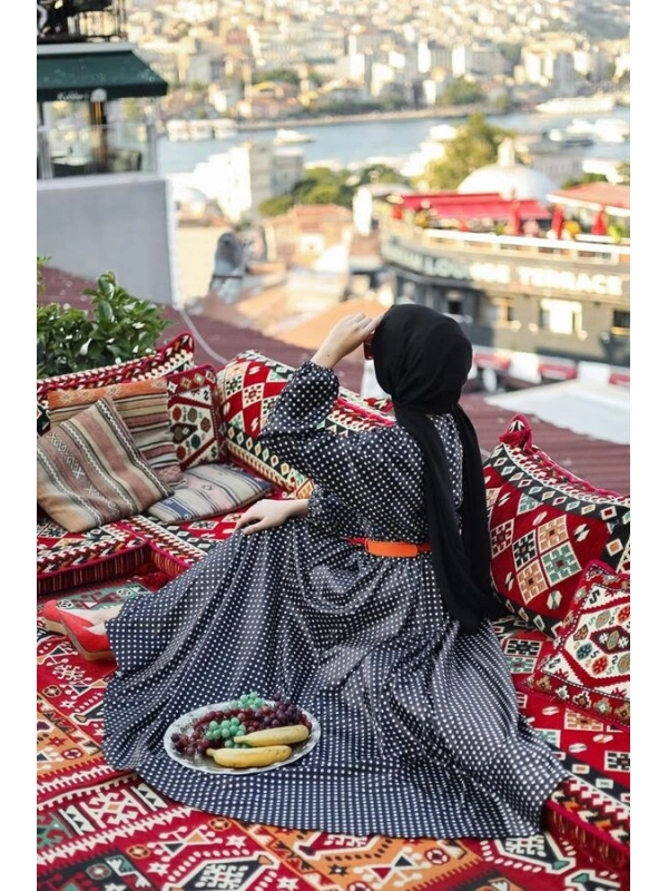 Kapadokya Puantiyeli Elbise-Siyah