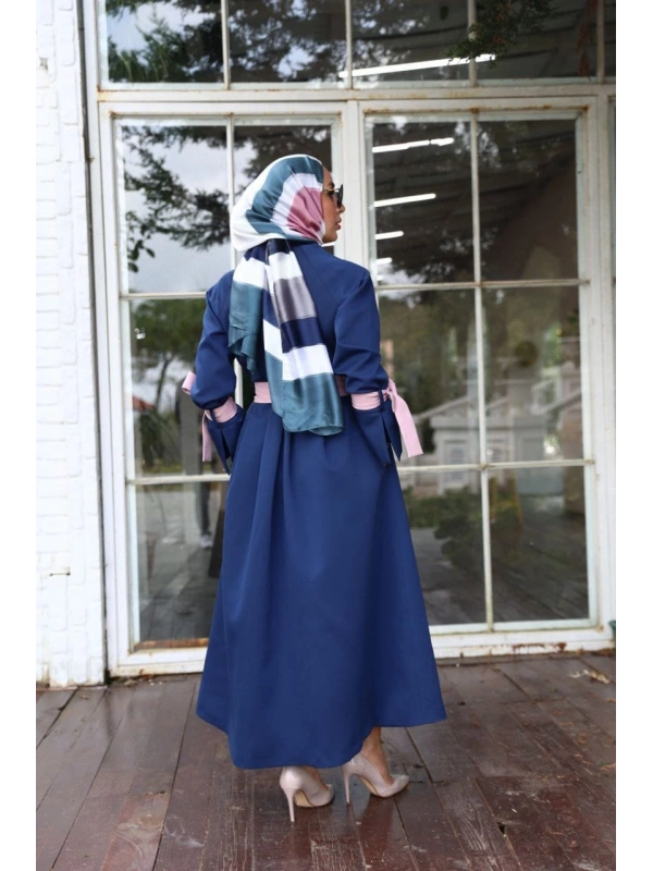 Pembe Kuşaklı Mavi Trenç Elbise