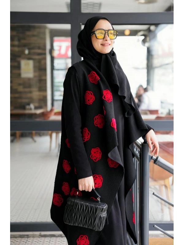 Süzene Bordo Çiçek Nakışlı Yelek Siyah