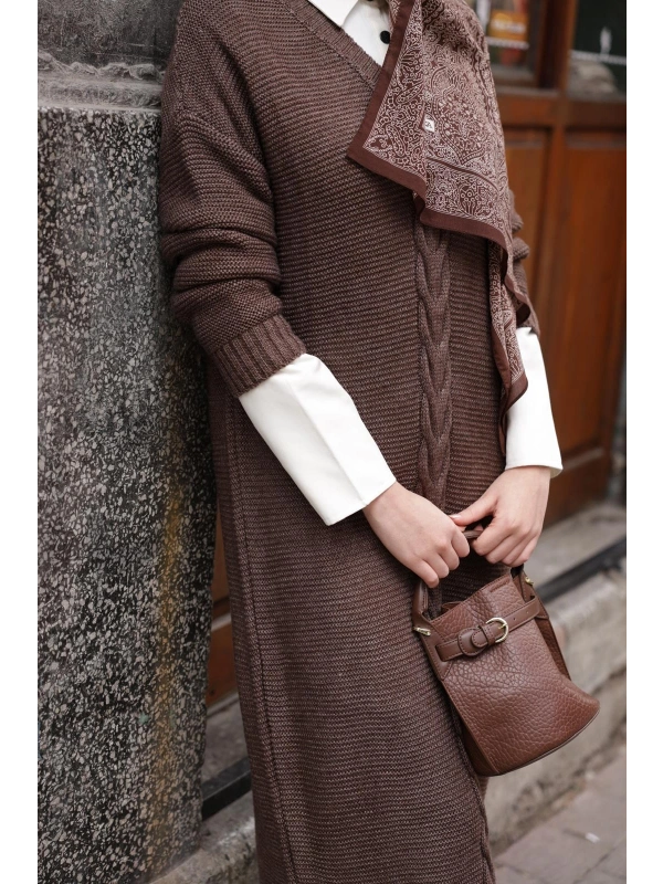 V Yaka Ortası Örgülü Trenç Elbise