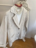 Kadın Önü Cebi Nakışlı Keten Bej Blazer