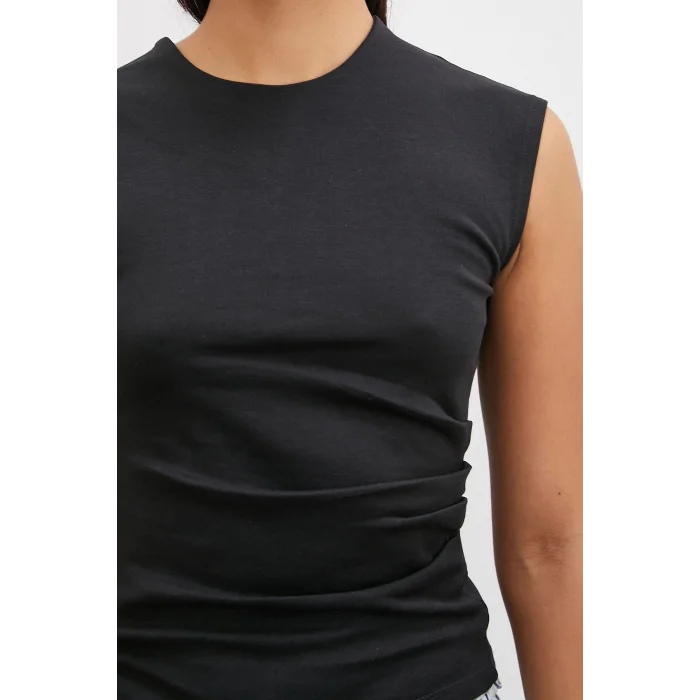 Yanı Büzgülü T-shirt Siyah