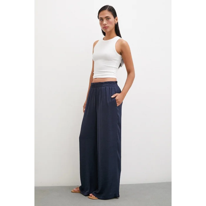 Dökümlü Romantik Pantolon Lacivert