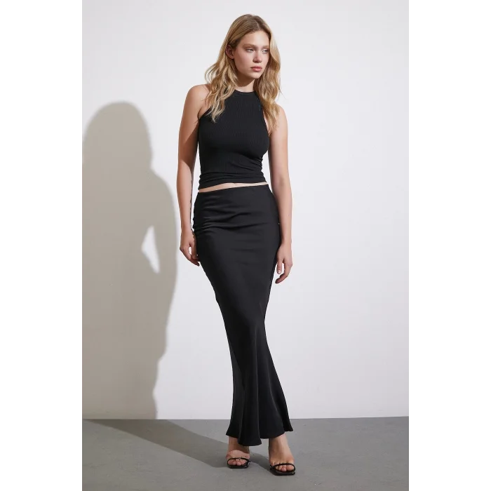 Verev Kesim Saten Etek Siyah