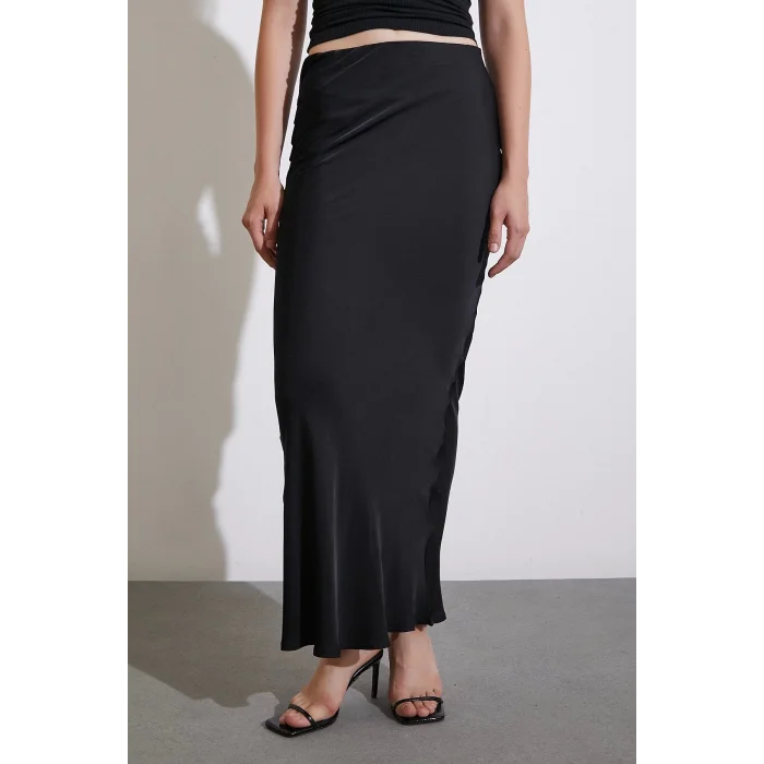 Verev Kesim Saten Etek Siyah