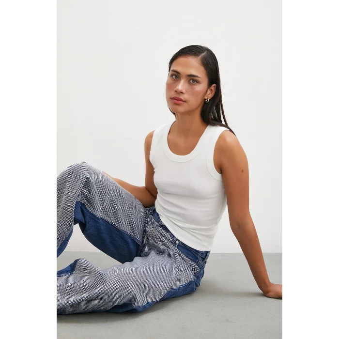 Geniş Biyeli Atlet Beyaz