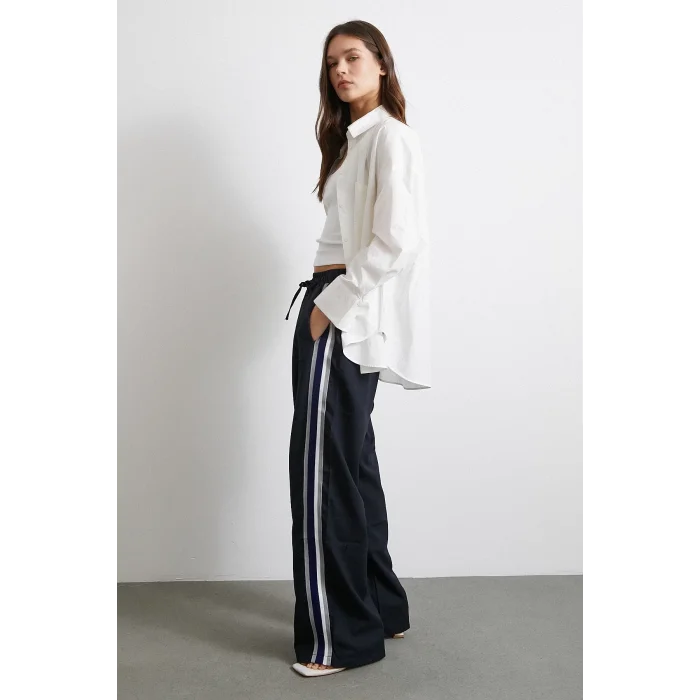 Beli Lastikli Çift Şeritli Pantolon Lacivert