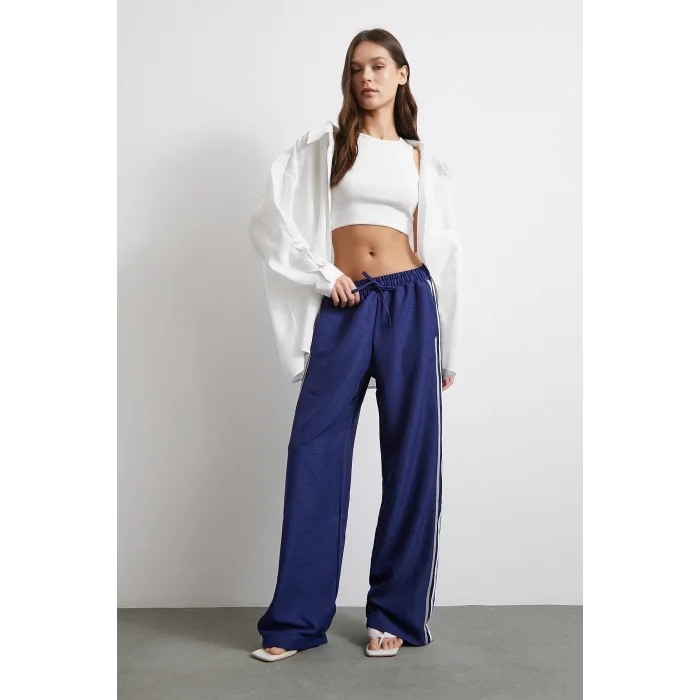 Beli Lastikli Çift Şeritli Pantolon Saks