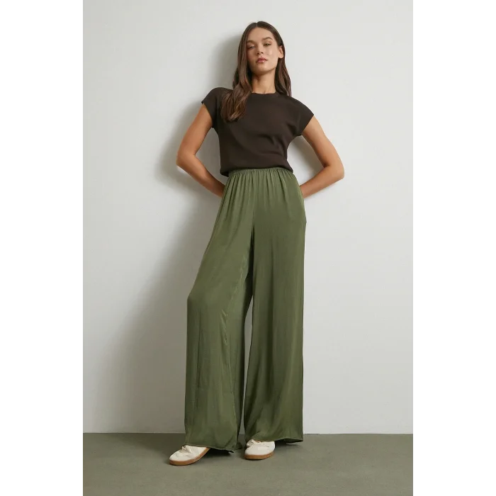 Beli Lastikli Dökümlü Geniş Paça Pantolon Haki