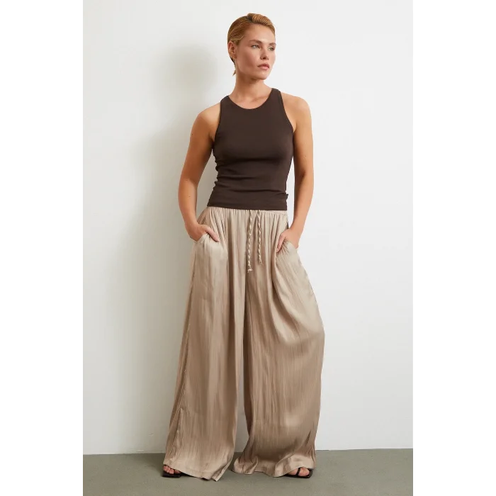 Beli Lastikli Geniş Paça Büzgülü Pantolon Bej