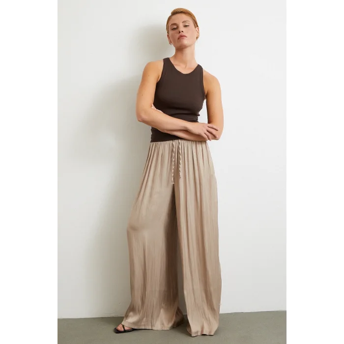 Beli Lastikli Geniş Paça Büzgülü Pantolon Bej