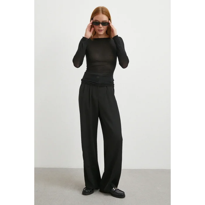 Beli Lastikli Pileli Geniş Paça Pantolon Siyah