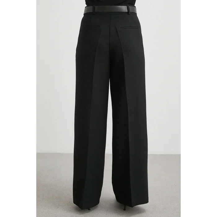 Deri Kemerli Geniş Paça Pantolon Siyah