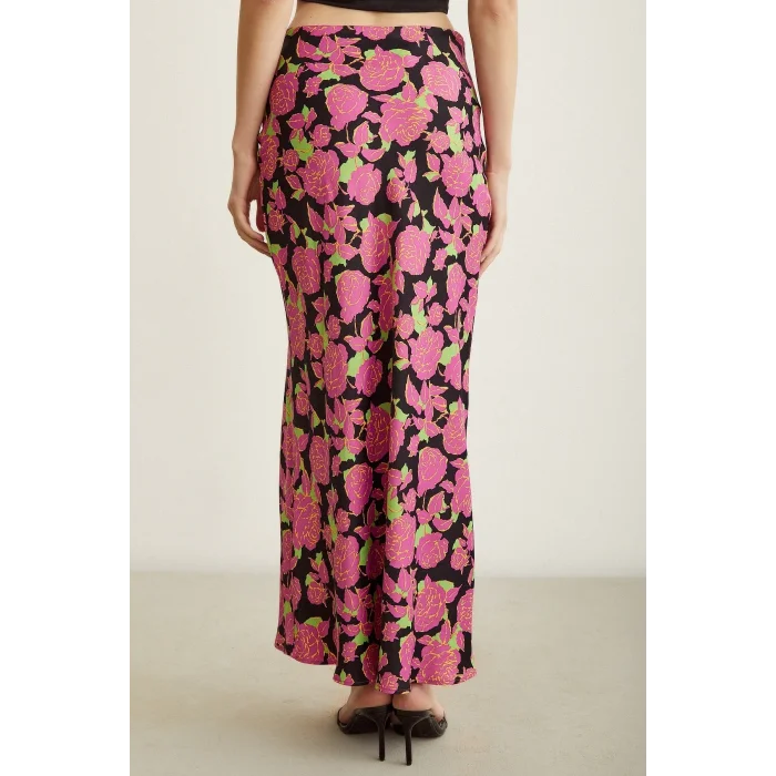 Gül Desenli Saten Etek Pembe