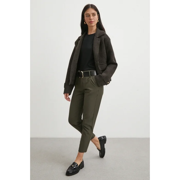 Kemerli Havuç Paça Pantolon Haki