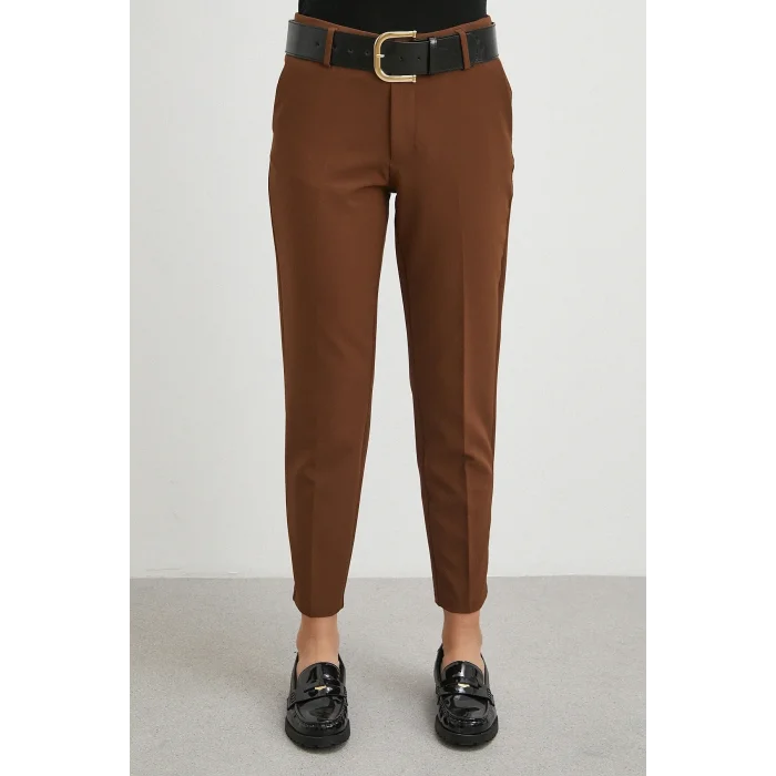 Kemerli Havuç Paça Pantolon Kahve