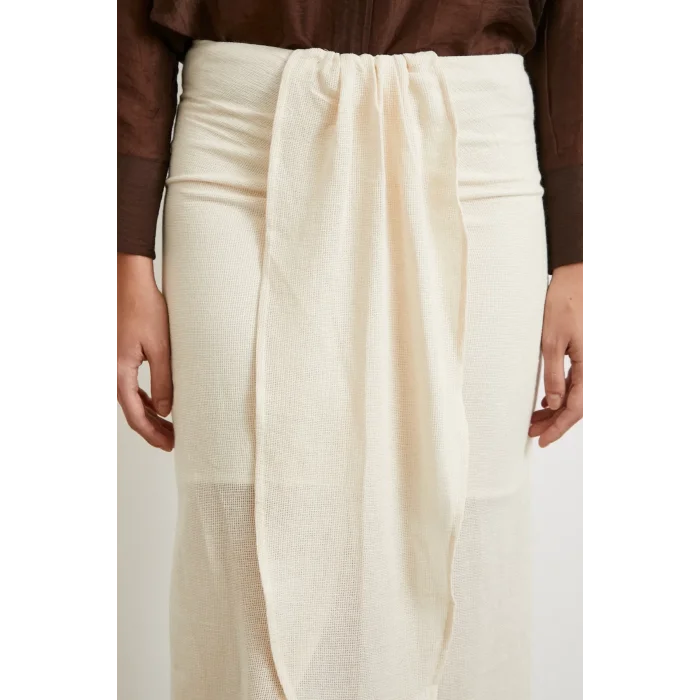 Önü Bağlamalı Etek Krem