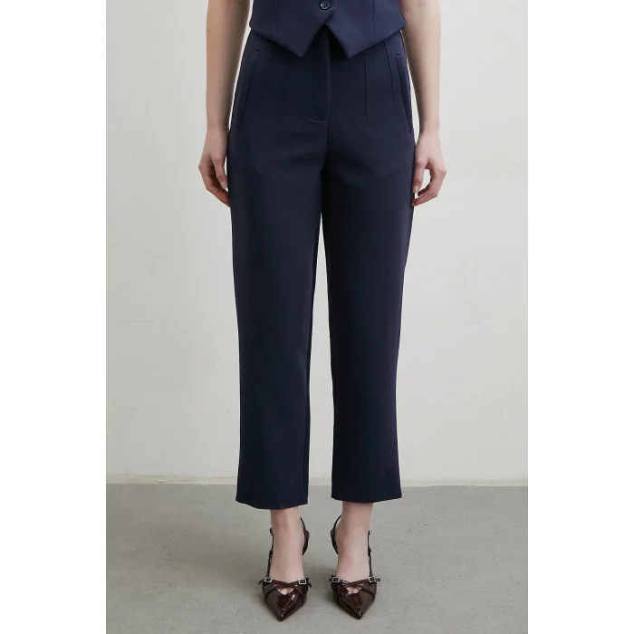 Önü Pensli Skinny Kumaş Pantolon Lacivert