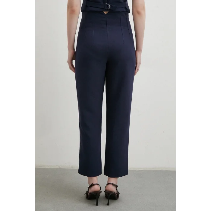 Önü Pensli Skinny Kumaş Pantolon Lacivert