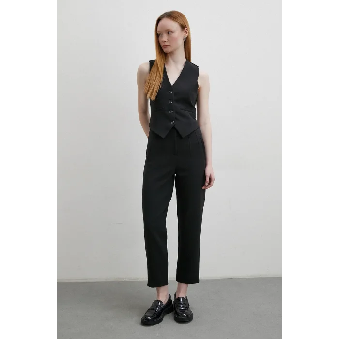 Önü Pensli Skinny Kumaş Pantolon Siyah