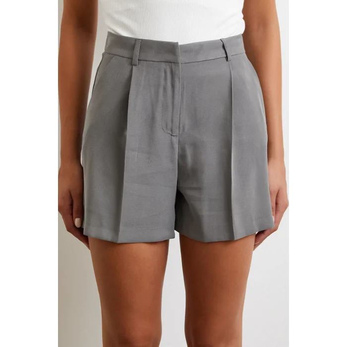 Piliseli Cepli Şort Gri