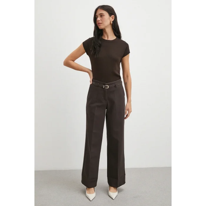 Yüksek Bel Paça Detaylı Kemerli Pantolon Kahve