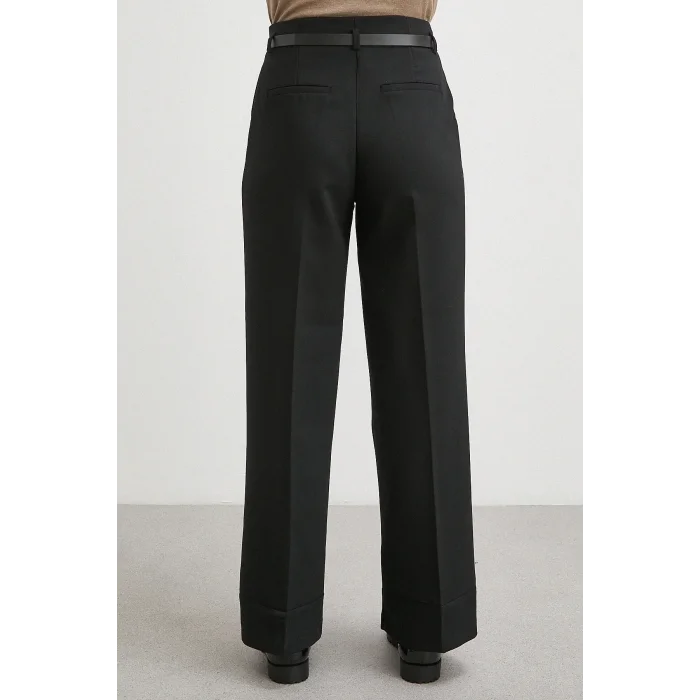 Yüksek Bel Paça Detaylı Kemerli Pantolon Siyah