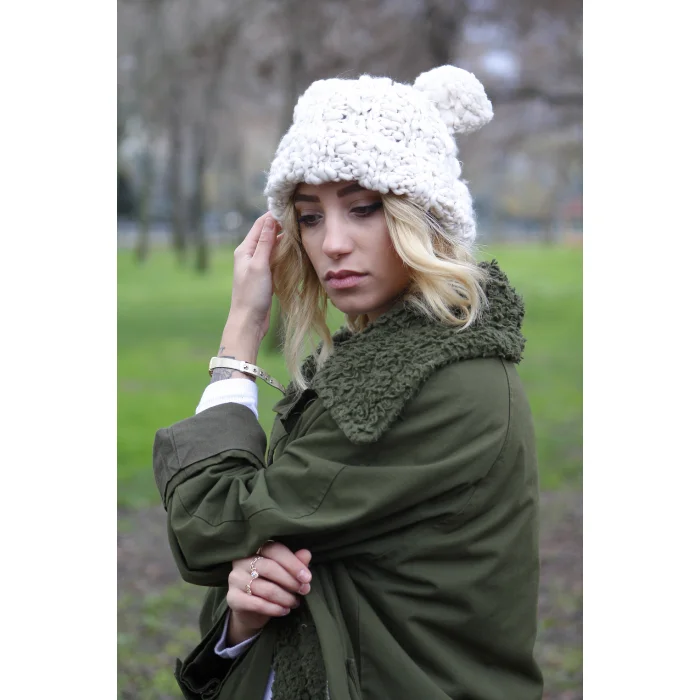 Çift Ponponlu Kadın Beyaz Bere 4114