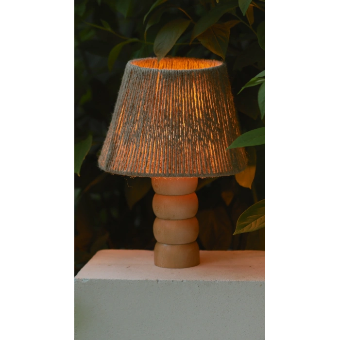Jüt Abajur - El Yapımı Doğal Ahşap Ayaklı Bohem Hasır Jüt Abajur (Kablolu)