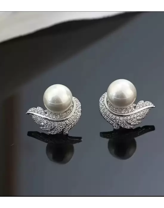 İnci Detaylı Klomensen Küpe