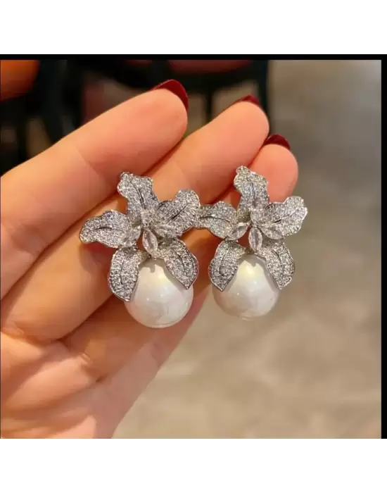İnci Tasarım Küpe 18G