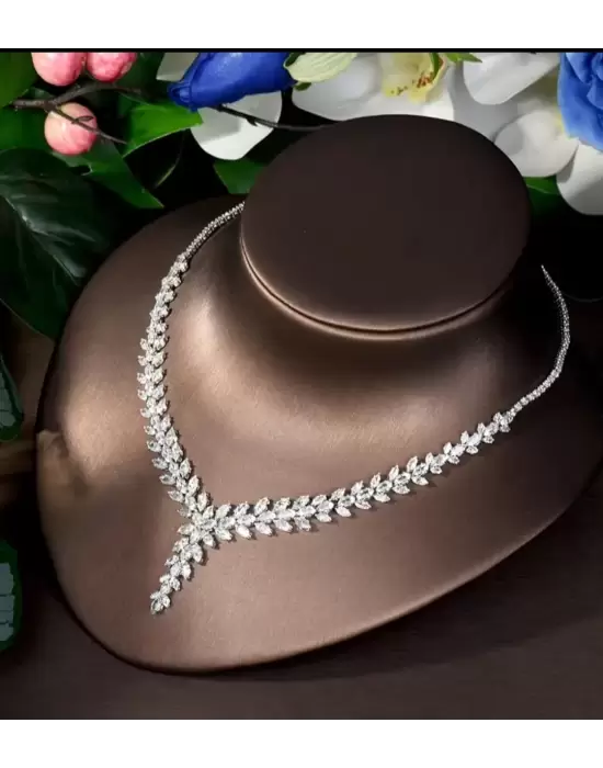 Zircon Set (Kolye Bileklik Küpe Yüzük)