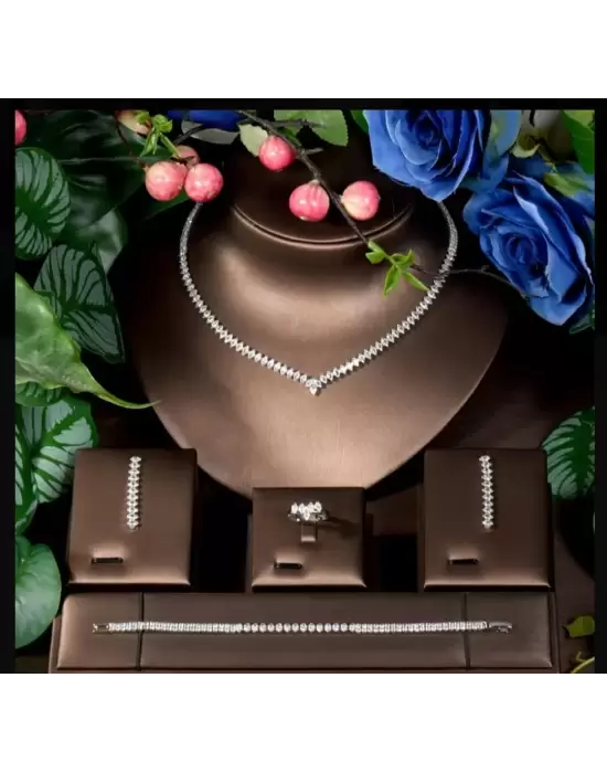 Zircon Set (Kolye Bileklik Küpe Yüzük)