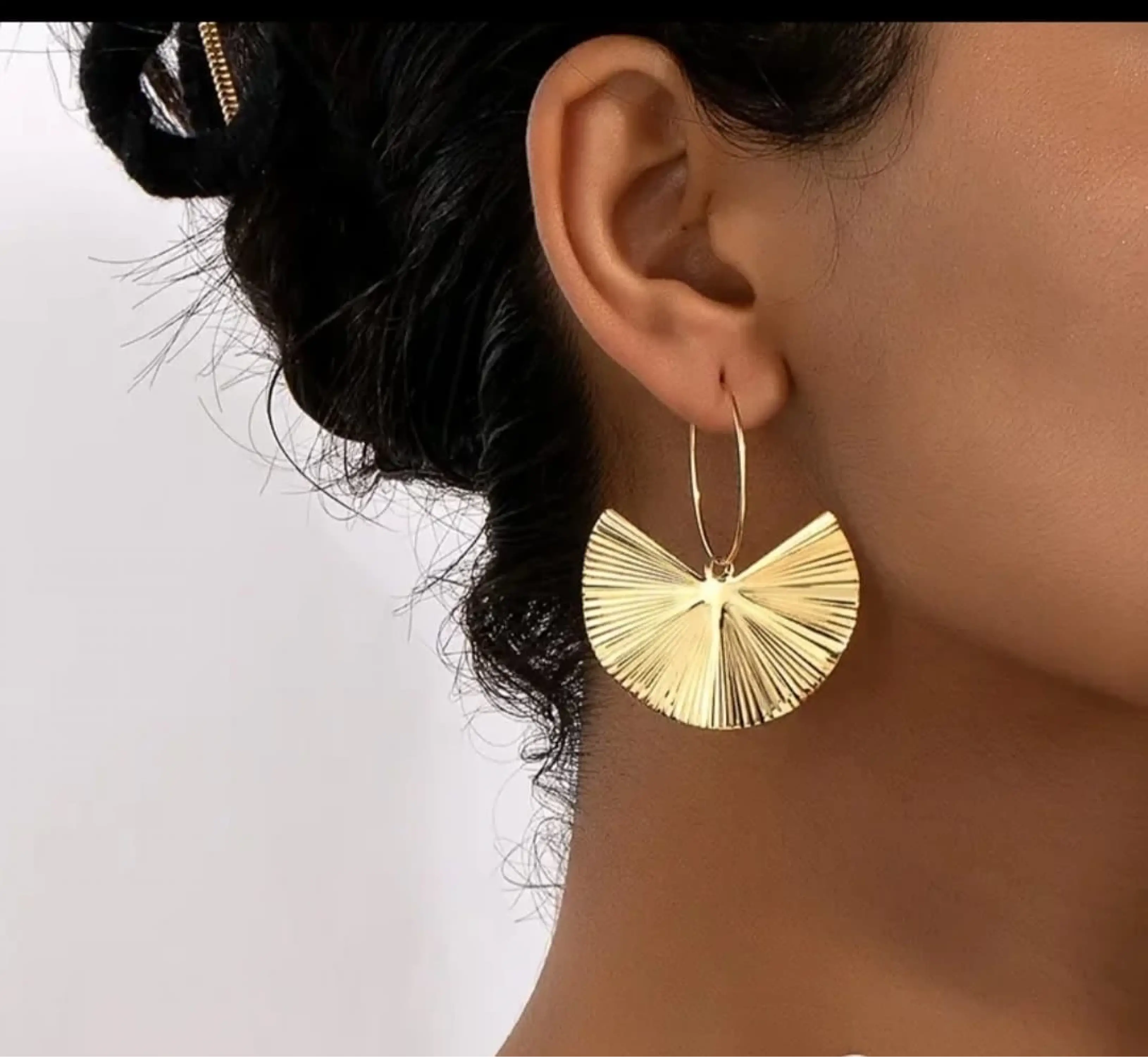 Lonerse Tasarımlı Küpe