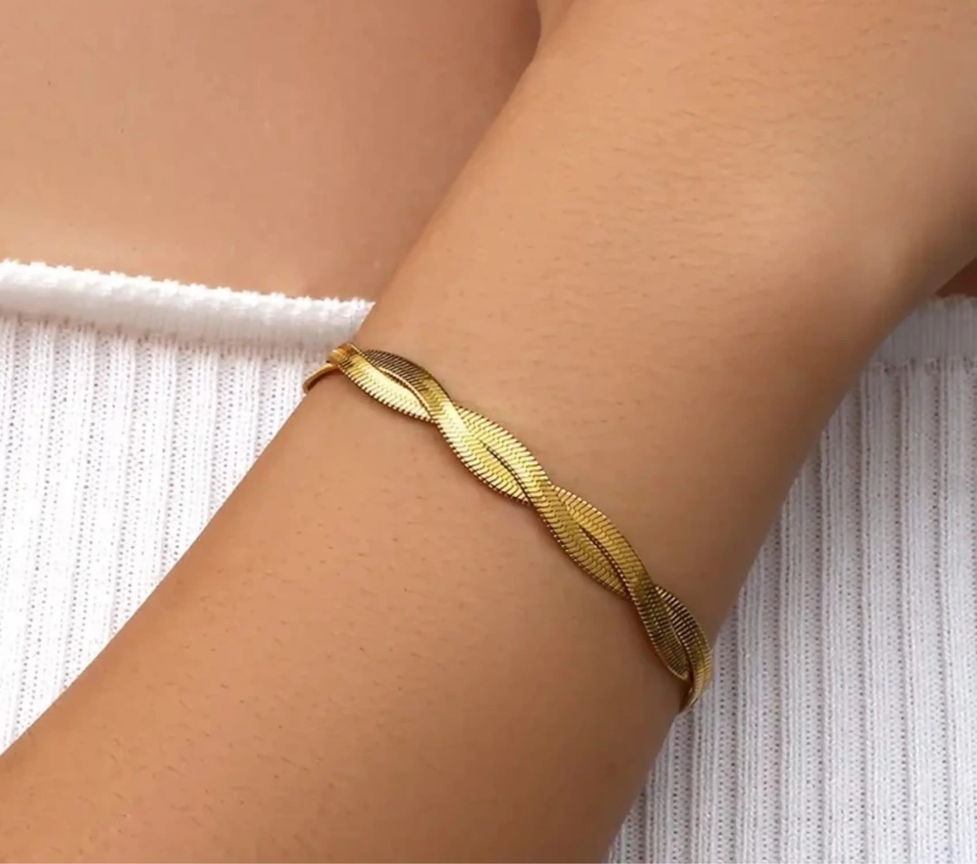 Steel lonrns  Bileklik