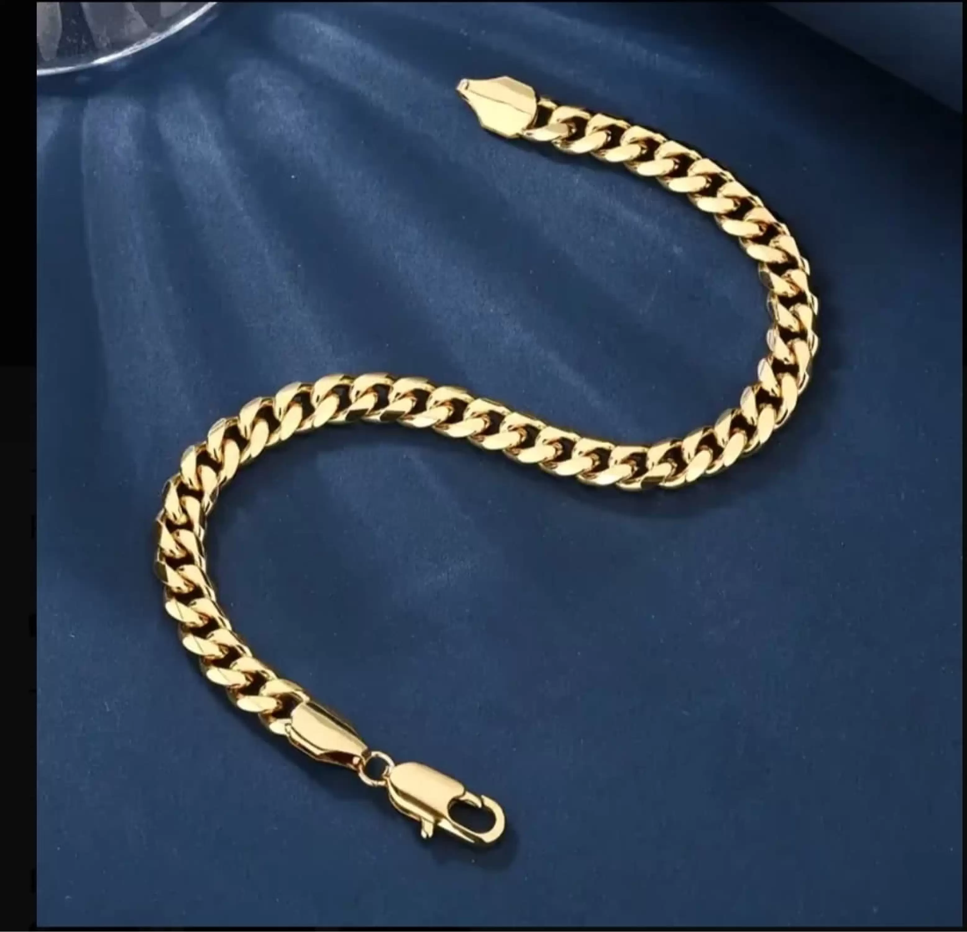 Phoebev Bileklik (Gold MVt)