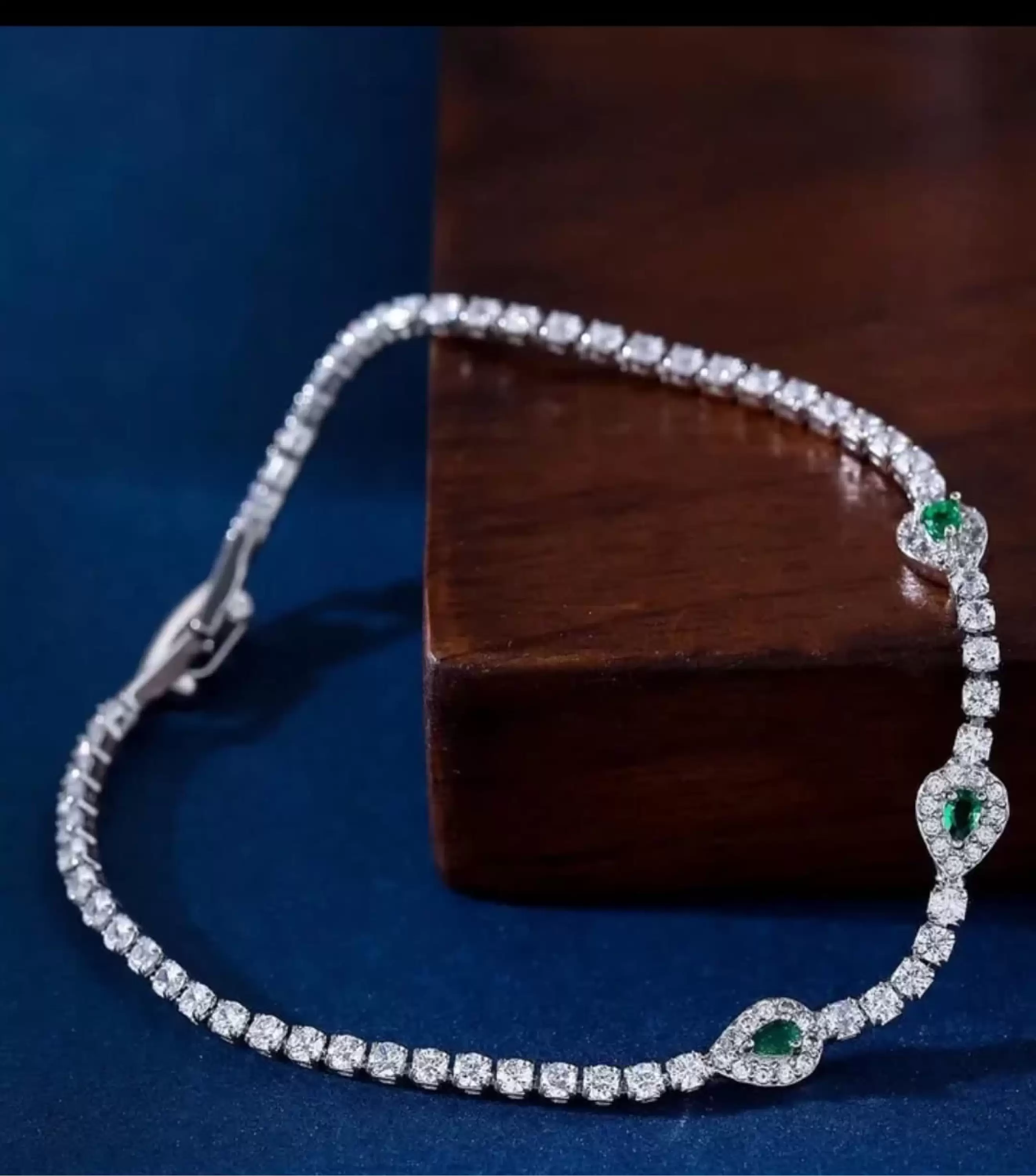 Zircon Zoriana Bileklik